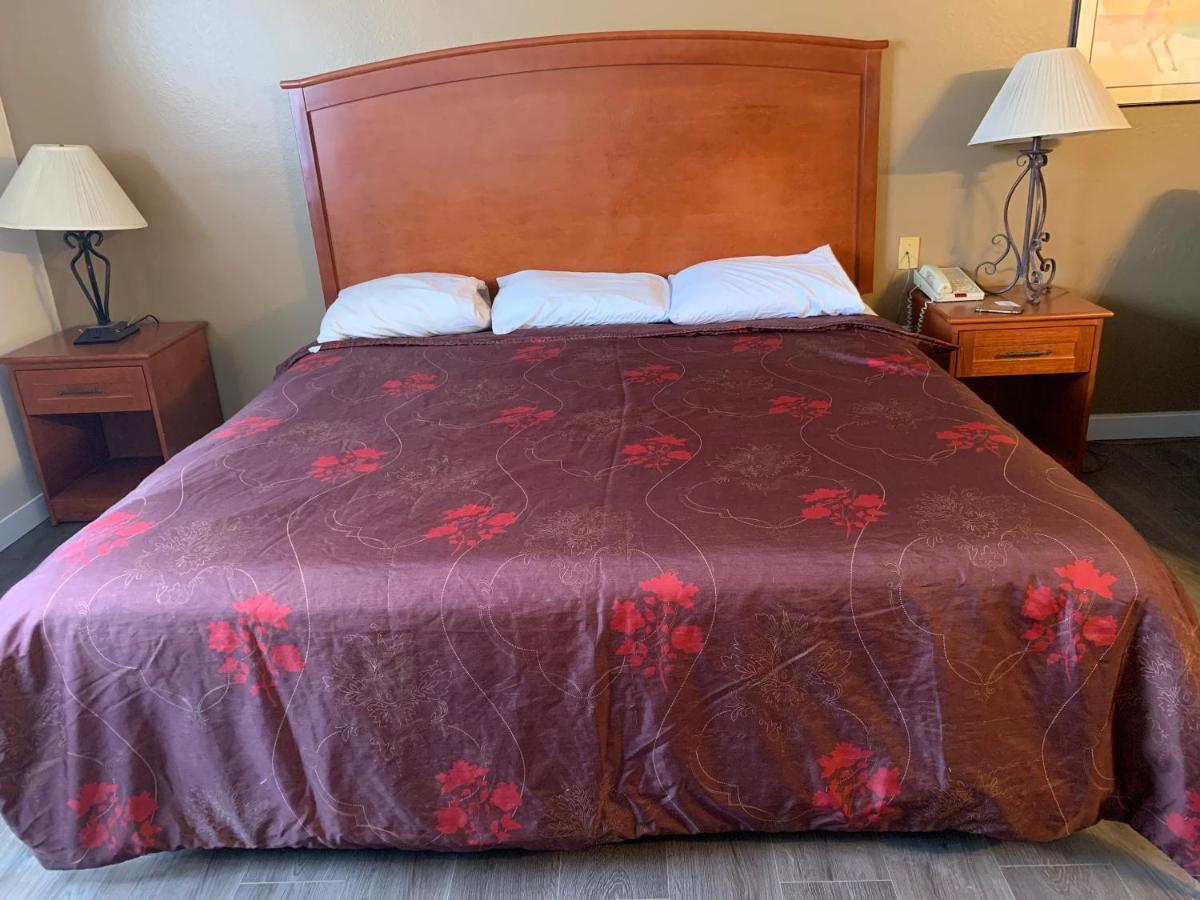 Econo Lodge Toppenish Екстериор снимка