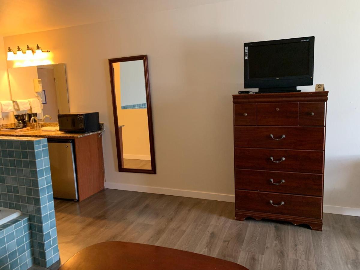 Econo Lodge Toppenish Екстериор снимка