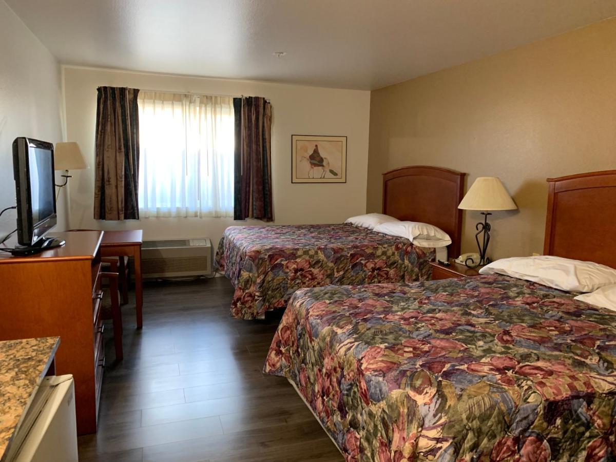 Econo Lodge Toppenish Екстериор снимка